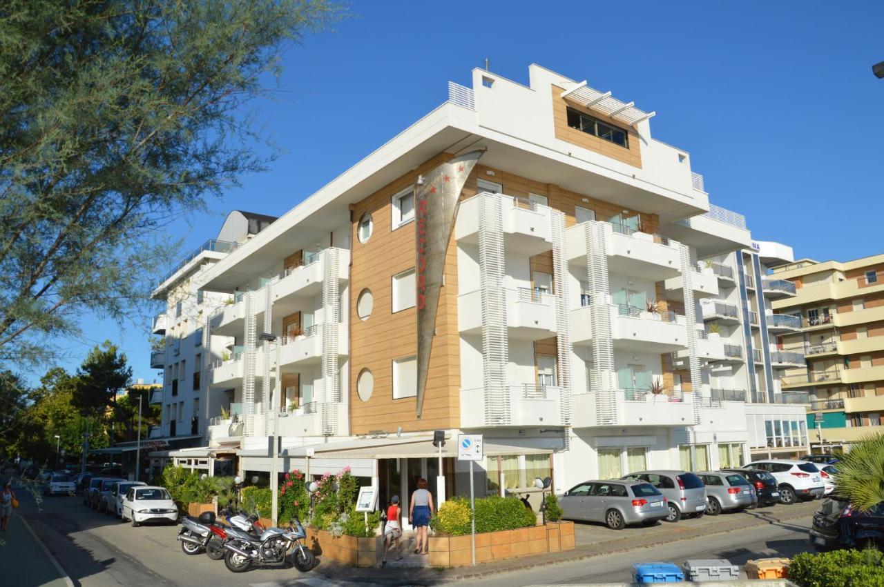 Hotel Record Riccione Buitenkant foto